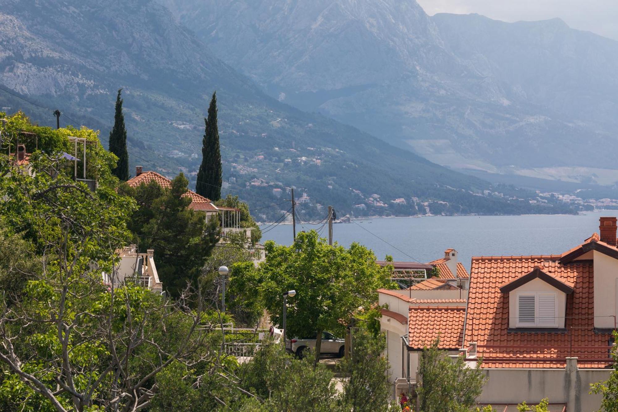 Apartments With A Parking Space Pisak, Omis - 5975 Bagian luar foto