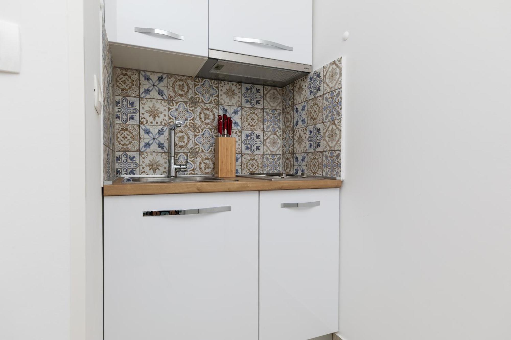 Apartments With A Parking Space Pisak, Omis - 5975 Bagian luar foto