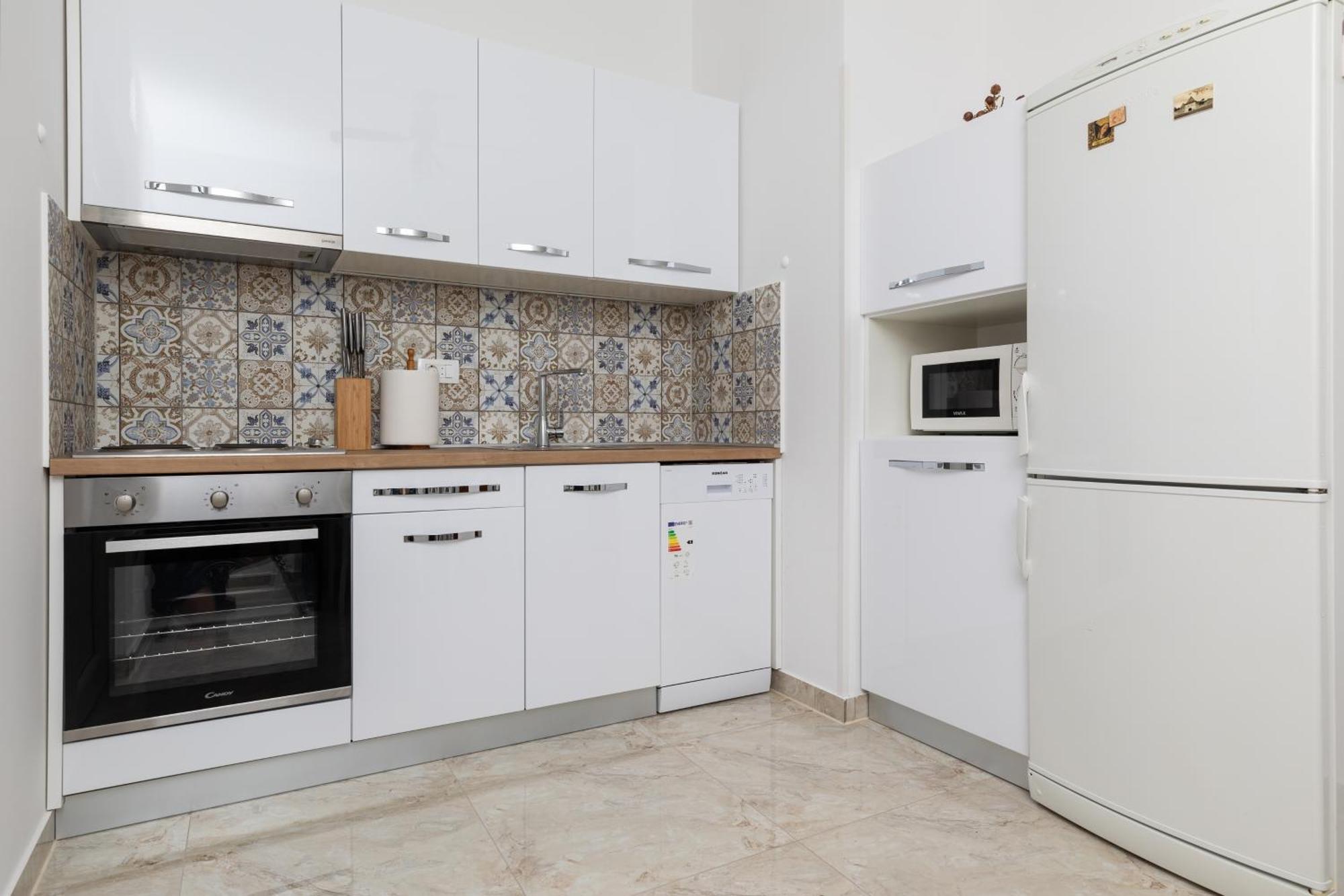 Apartments With A Parking Space Pisak, Omis - 5975 Bagian luar foto