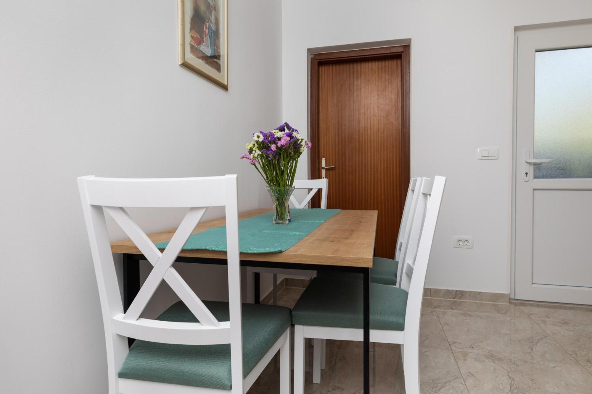 Apartments With A Parking Space Pisak, Omis - 5975 Bagian luar foto